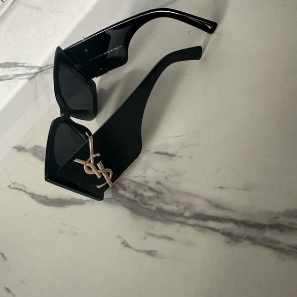 Sunglasses - Picture 12 of 13